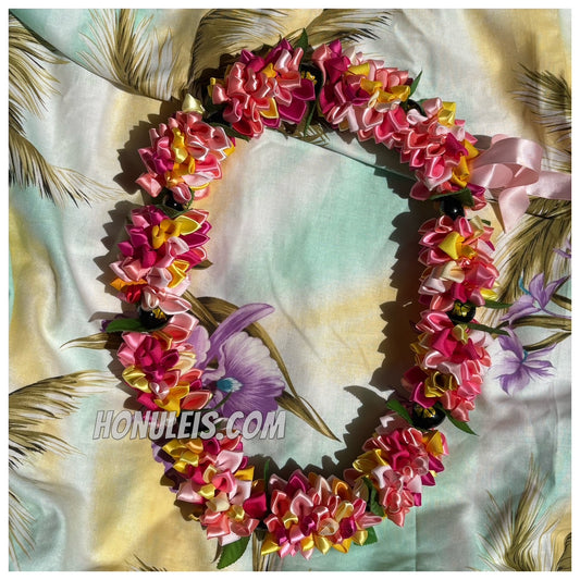 Ribbon Petal Lei - Light Pink